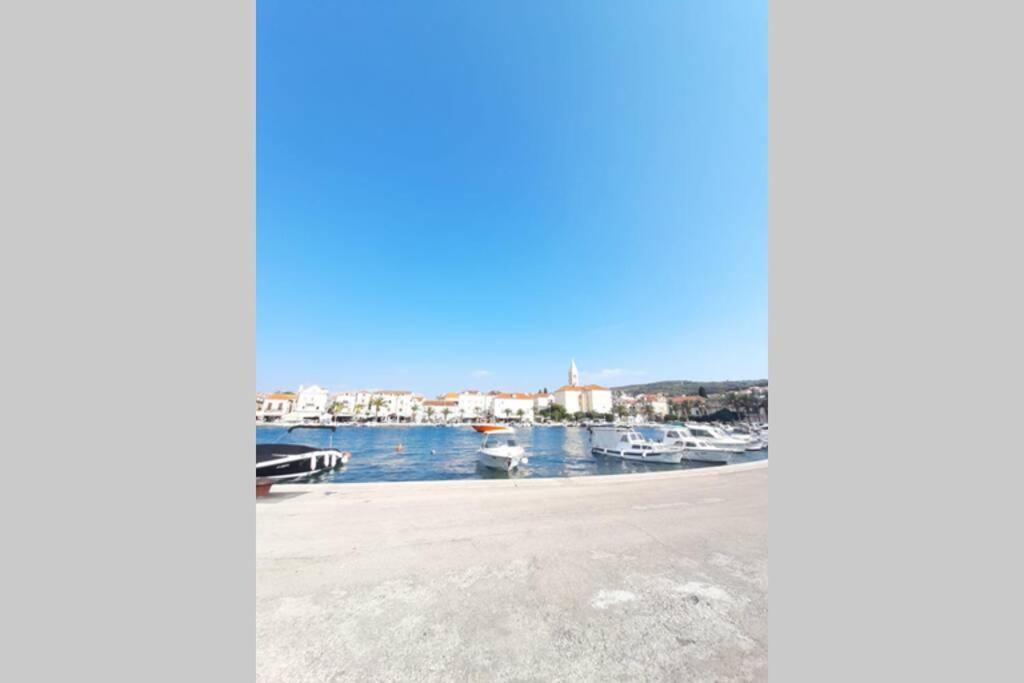 Giovanna - Spacious Lovely Apartment Supetar Exterior foto