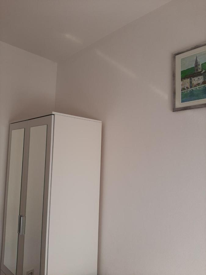 Giovanna - Spacious Lovely Apartment Supetar Exterior foto